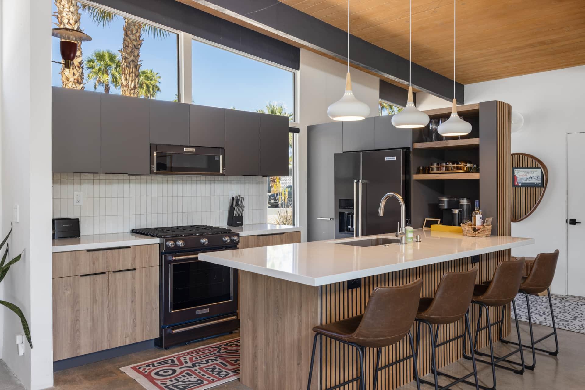 Amazing kitchen design with modern appliances