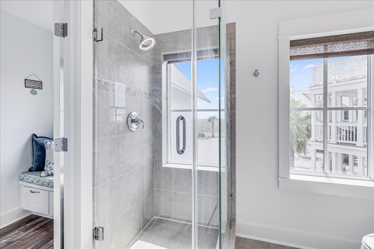 Hallway Bathroom, 2nd Floor