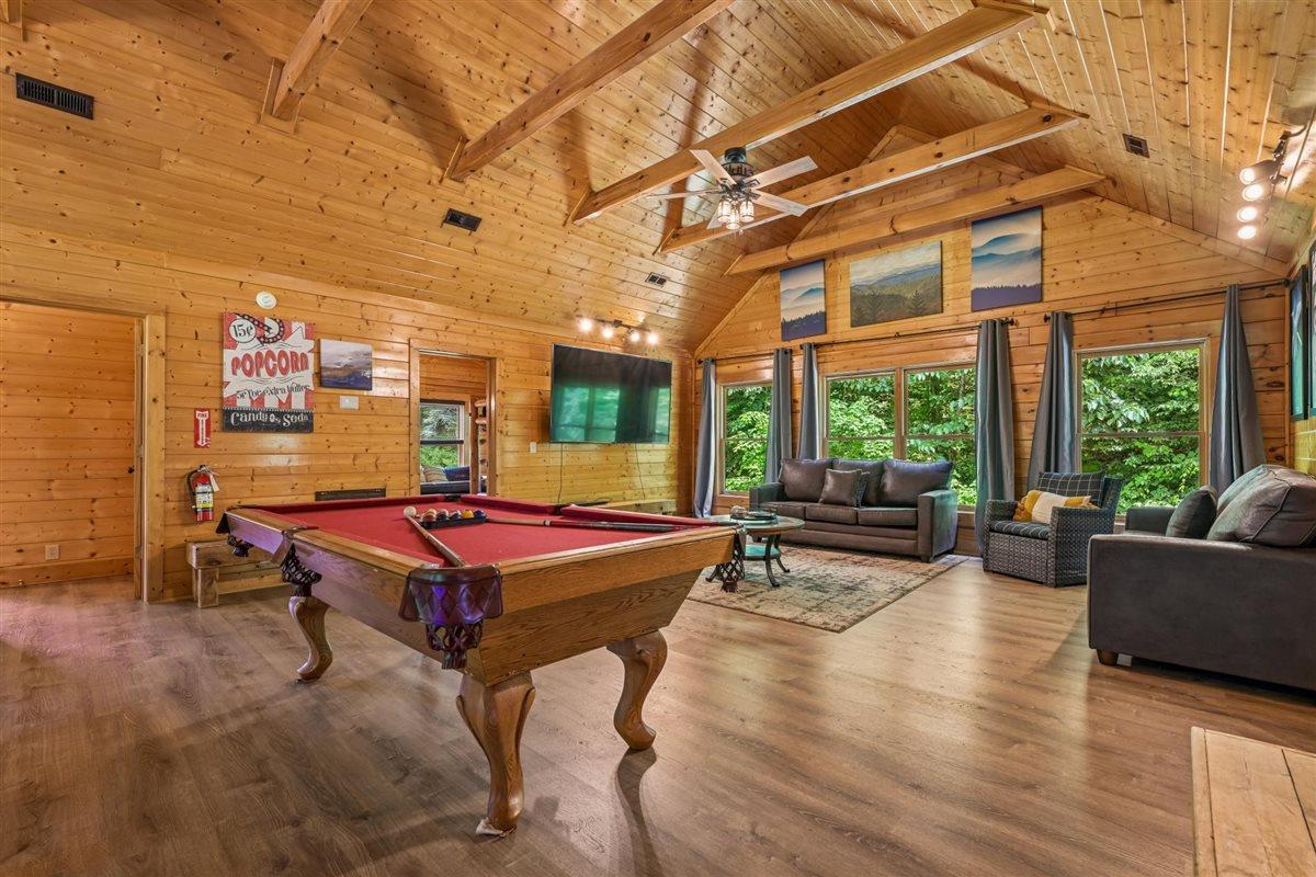 073Recreation Room
