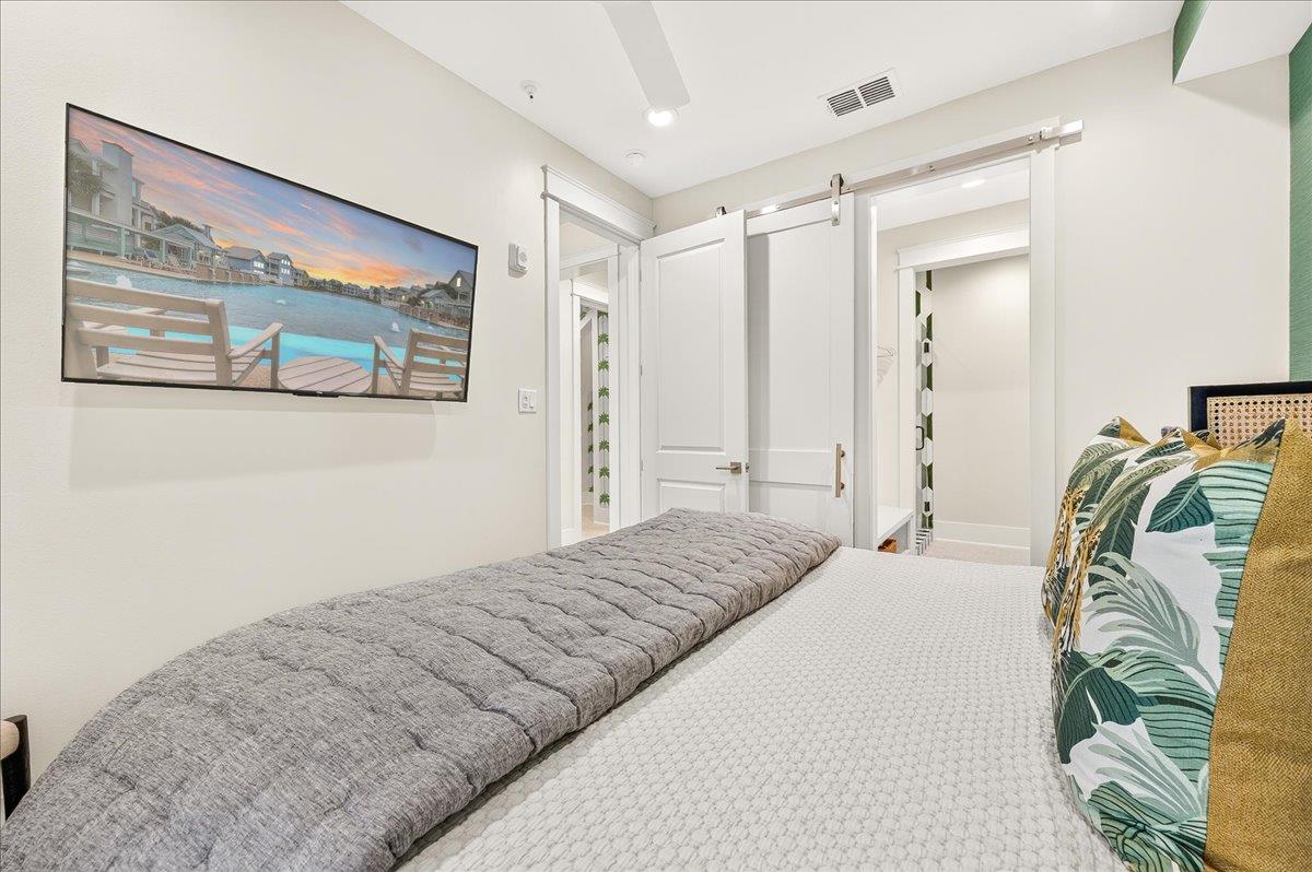 1st Floor, Primary King Bedroom