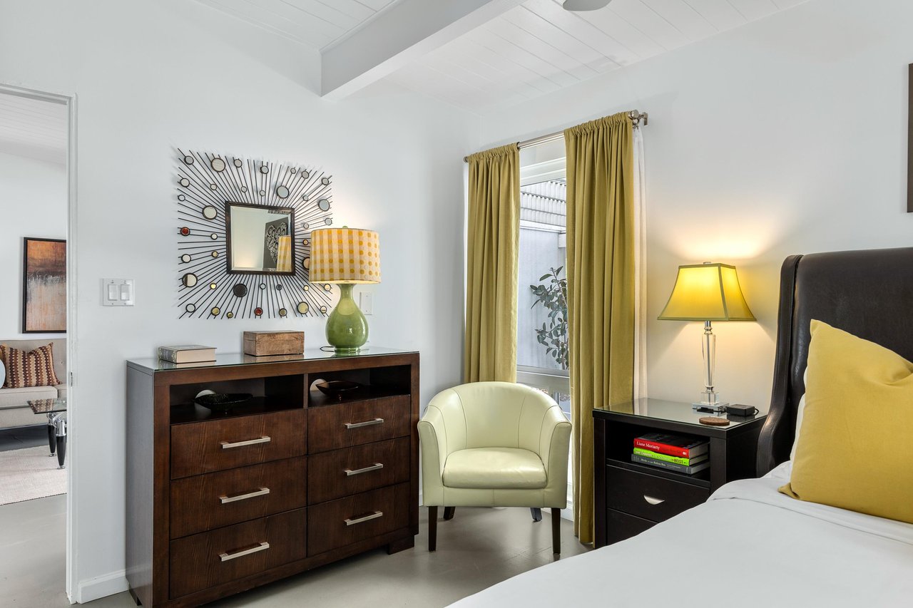 Comfy lemon accent chair