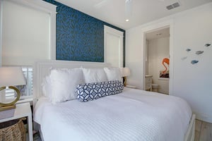 1st Floor King with Private Bath