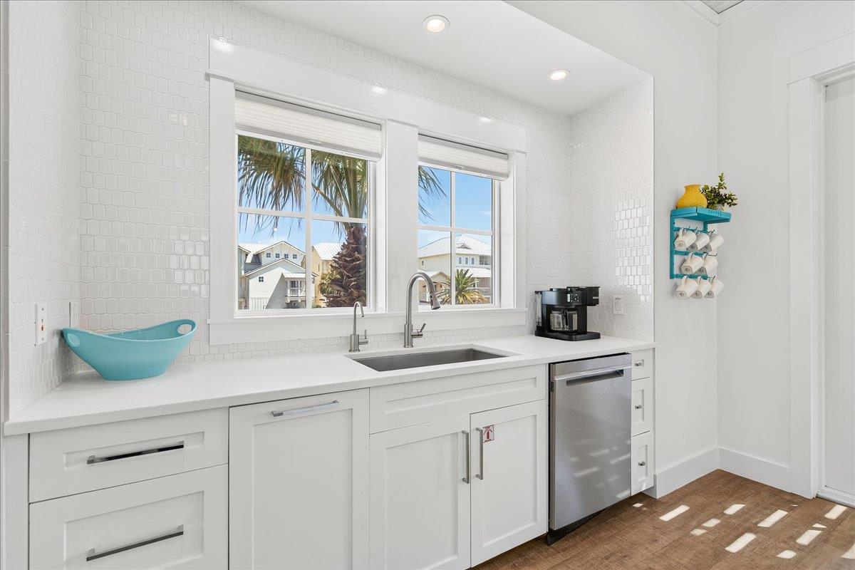 Kitchen, 2nd Floor