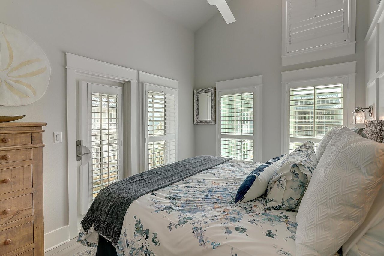 2nd Floor King Primary Suite