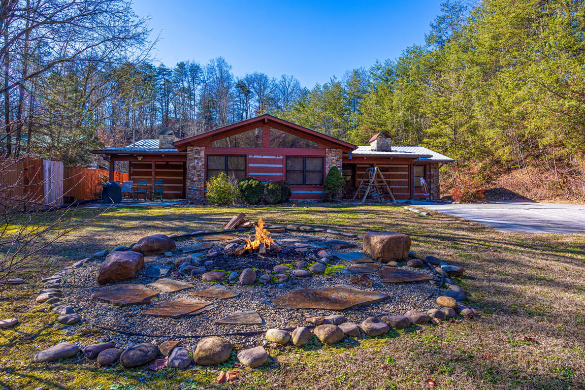 RUSTIC RANCH