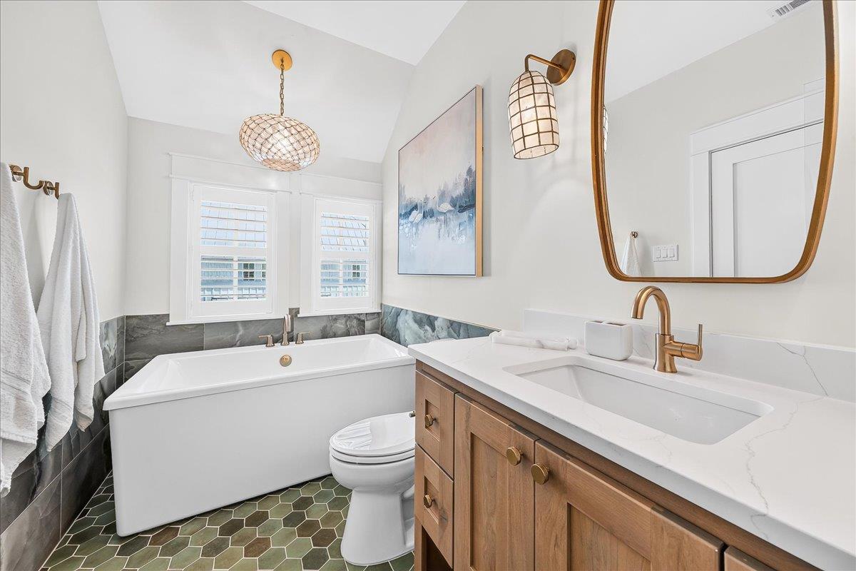 Primary King Suite, 2nd Floor