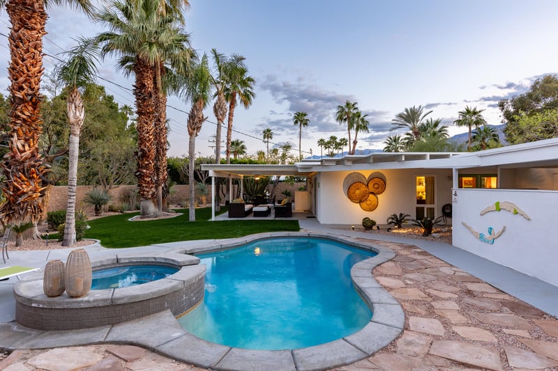 Desert evenings by the pool
