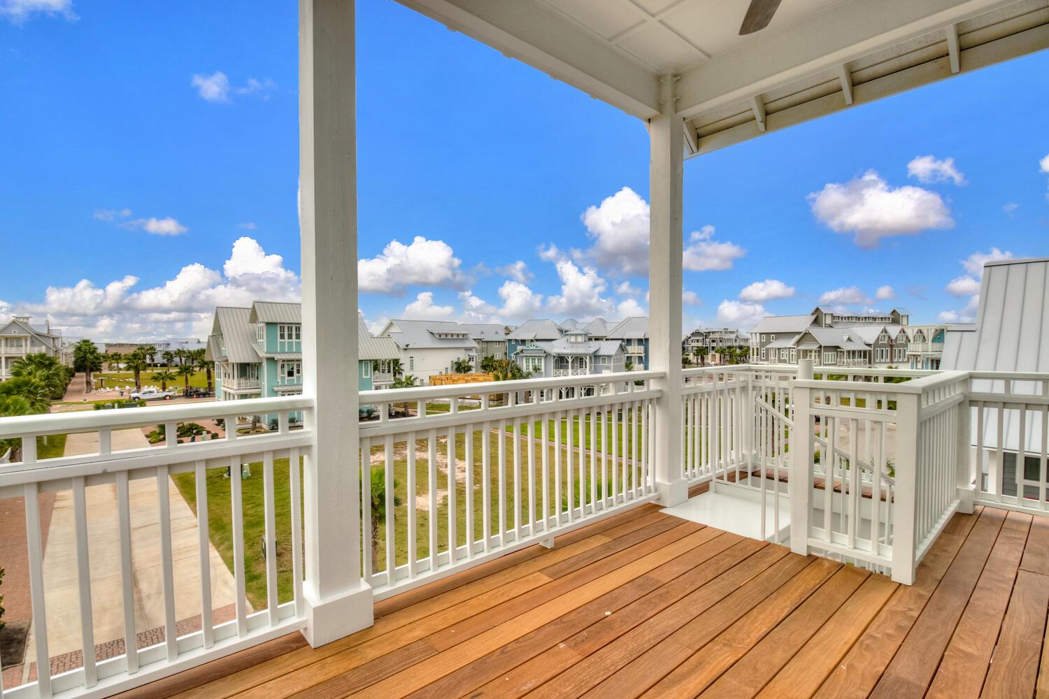 3rd Floor, Balcony