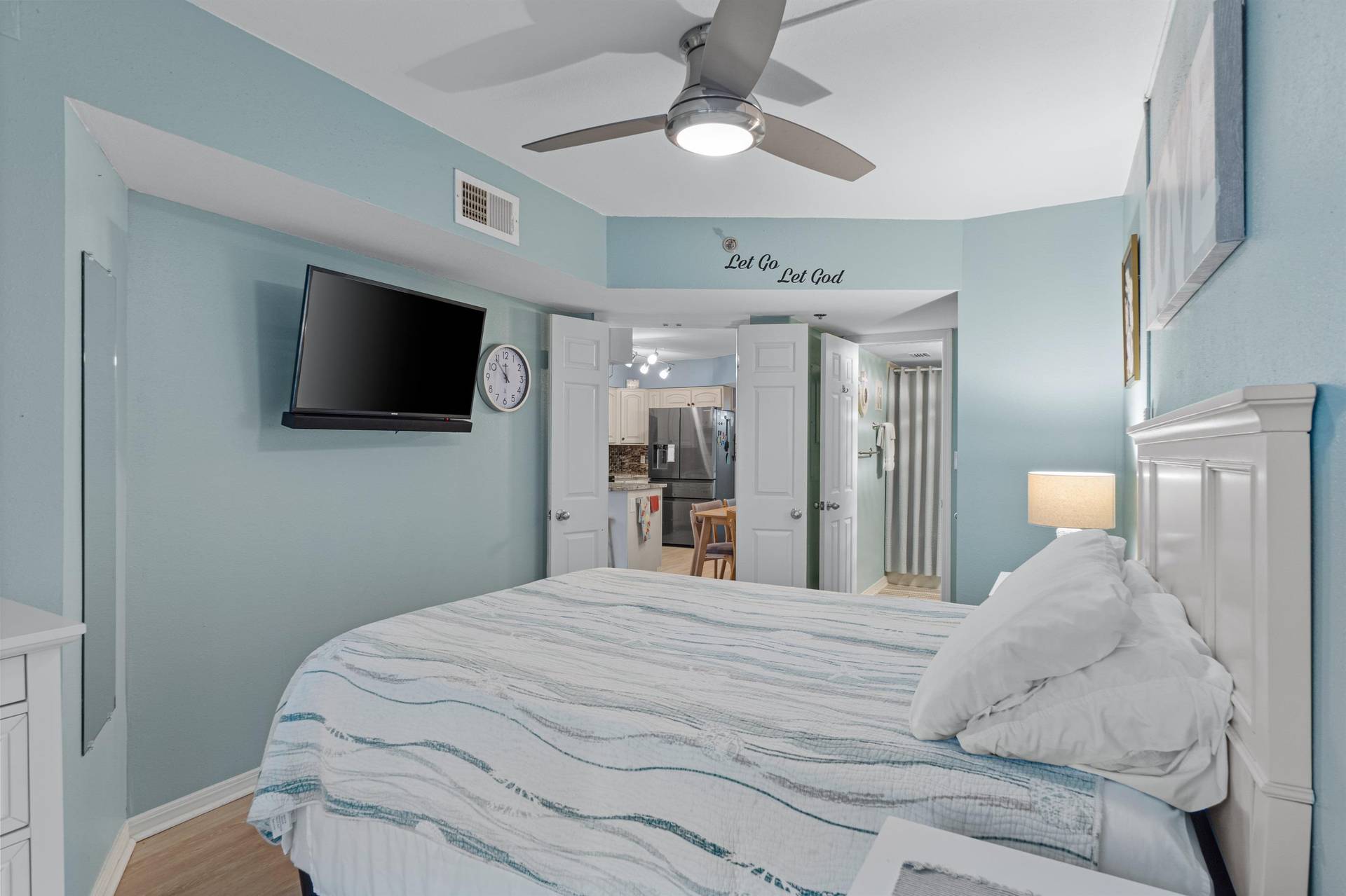 Master Bedroom Queen