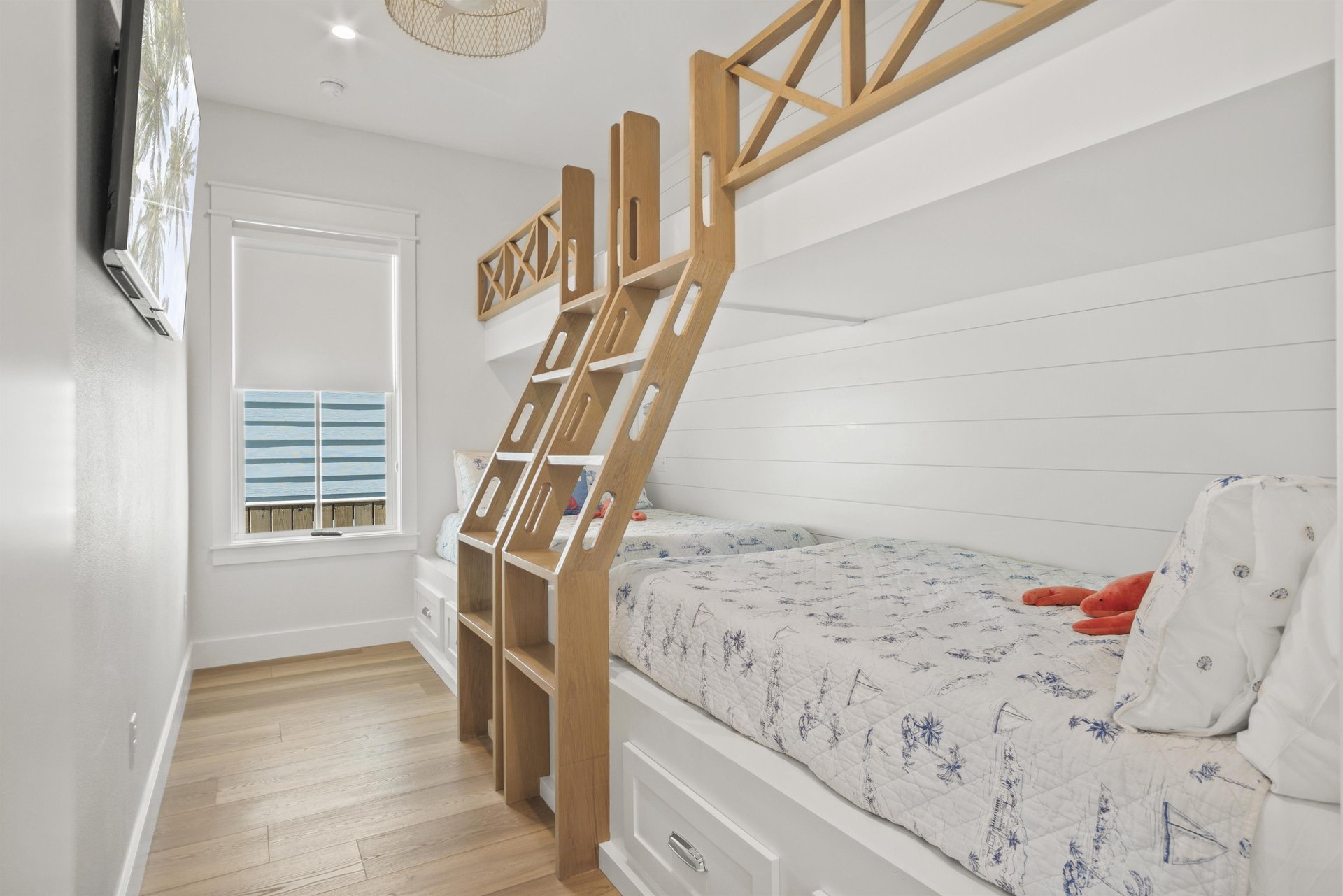 TwinQueen Bunk Room, 1st Floor