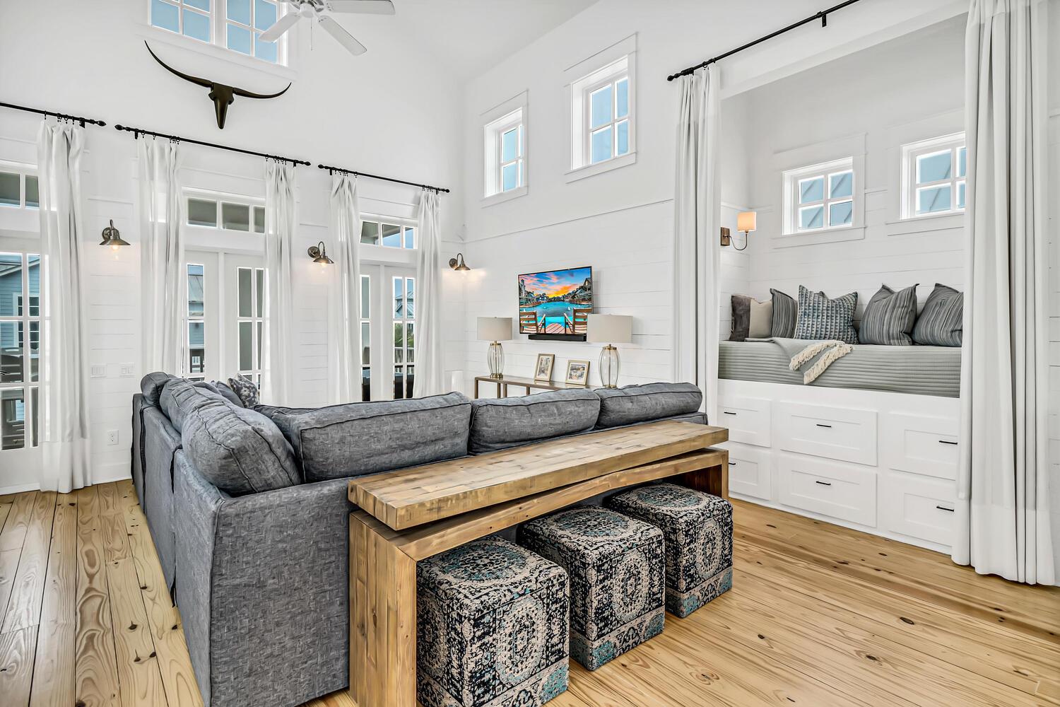 2nd Floor Living Area with Cozy Seating