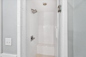 Shared Bathroom, 2nd Floor