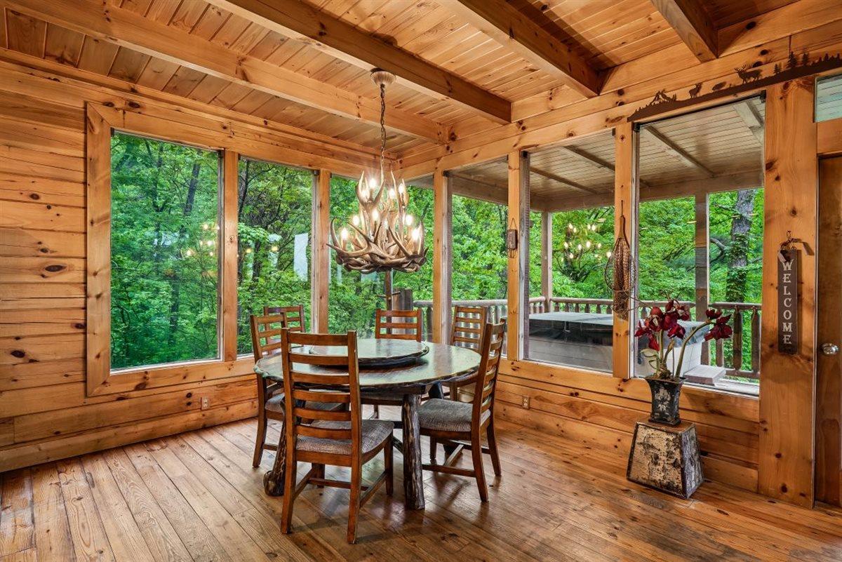 12Dining Room