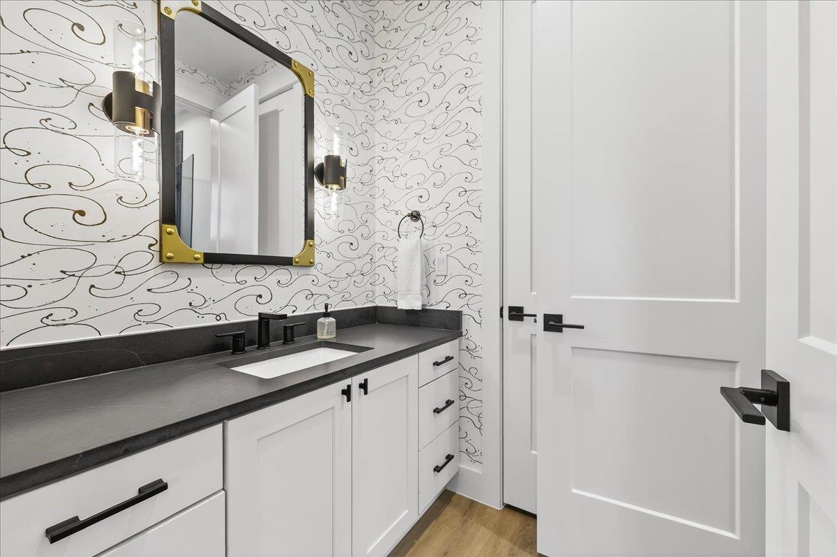 2nd King Bedroom Ensuite, 1st Floor