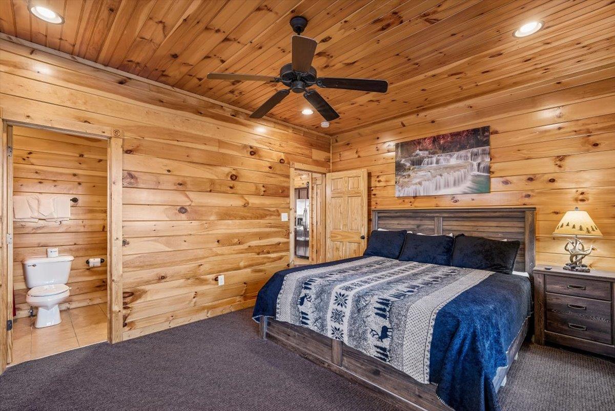 34Primary Bedroom