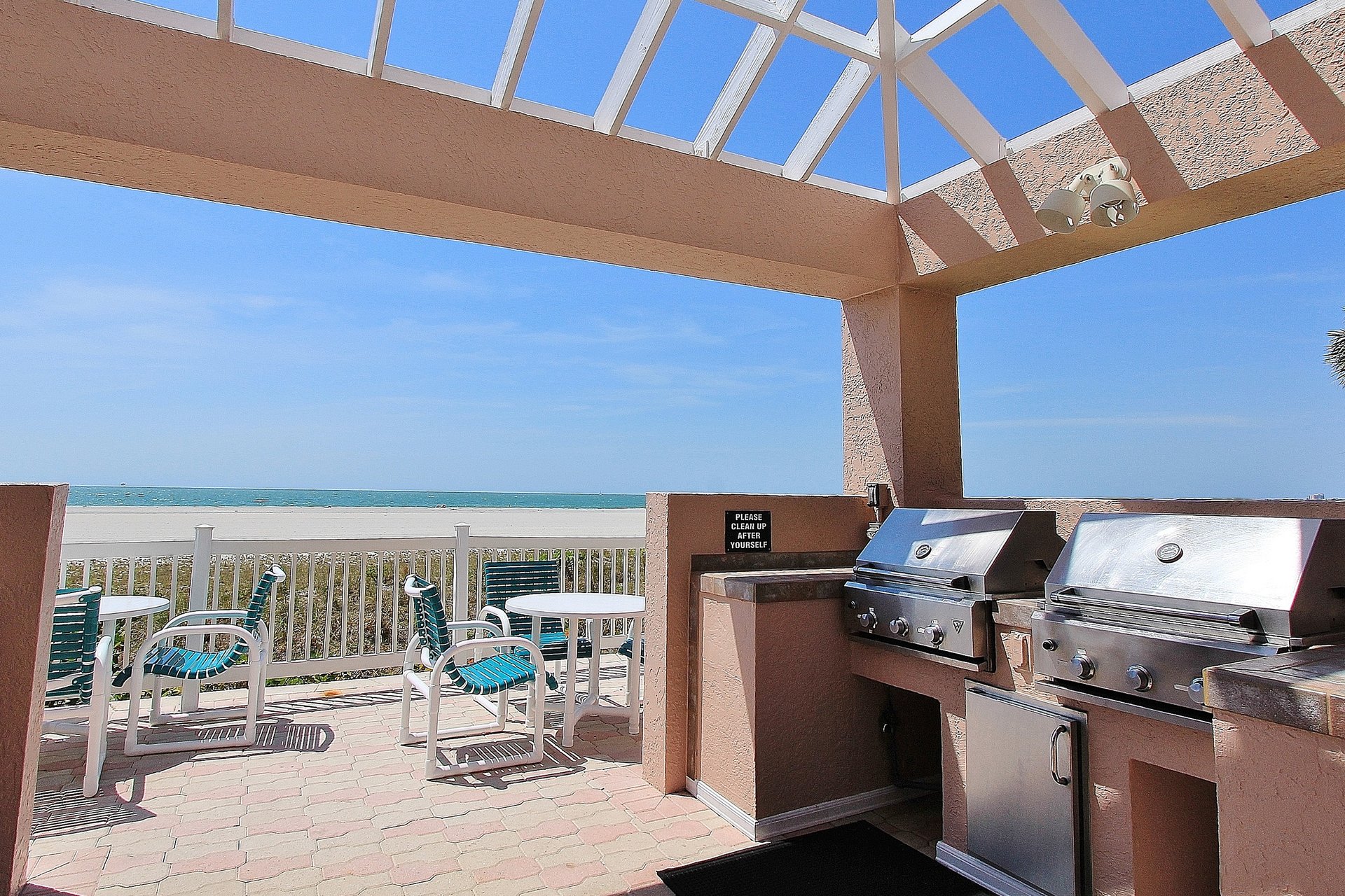 Crescent Beach Club I 16C 29