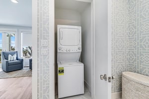 Primary King Suite with Private WasherDryer, 3rd Floor