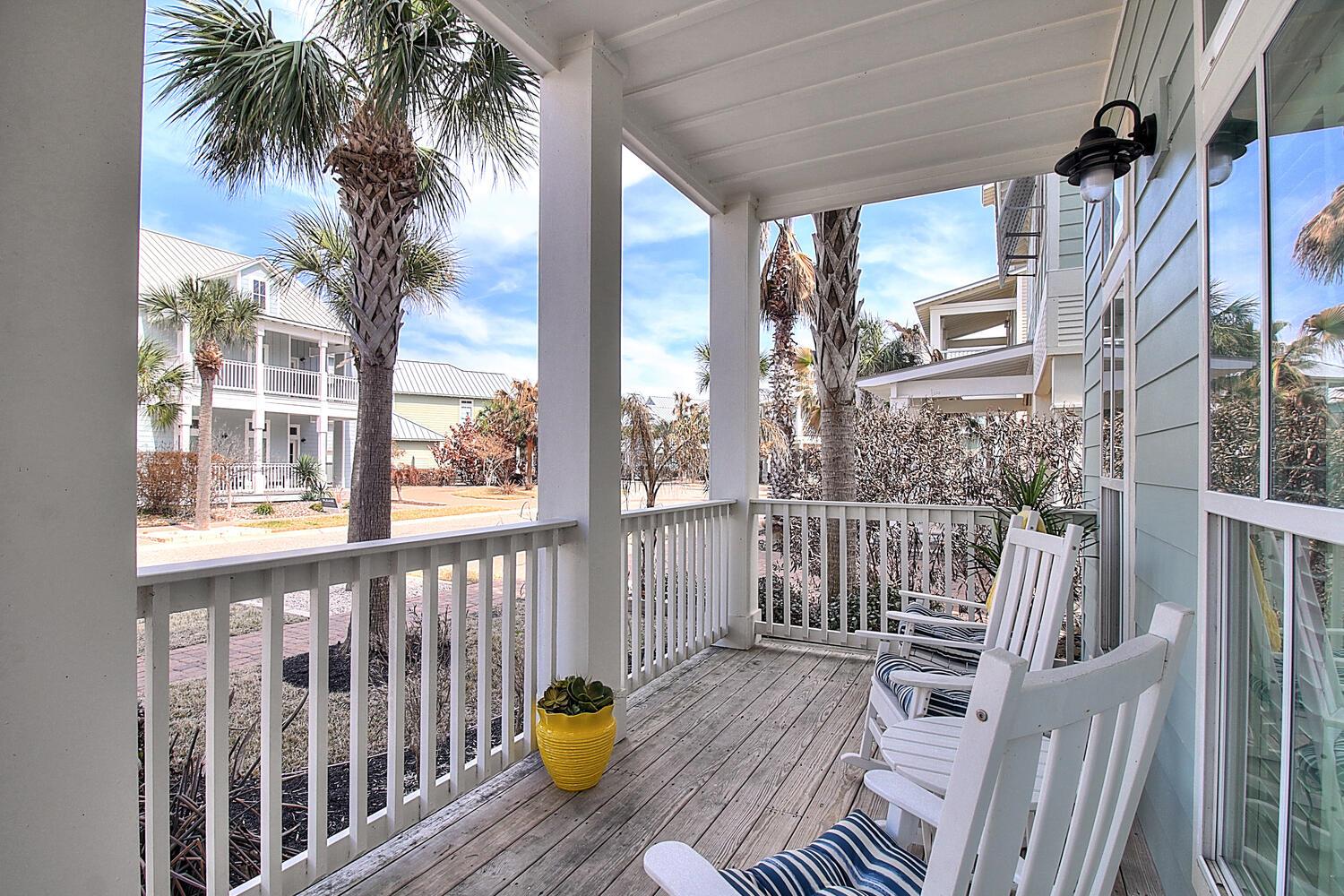 1st Floor, Front Porch