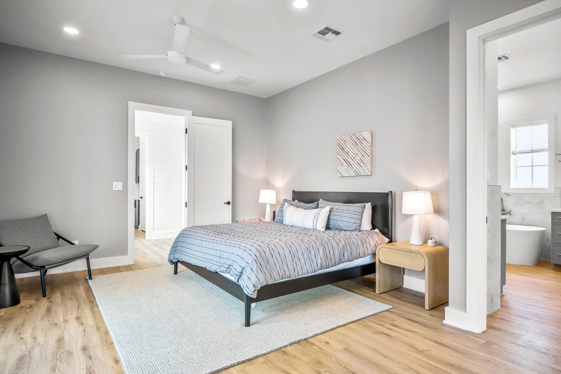 2nd King Suite, 3rd Floor