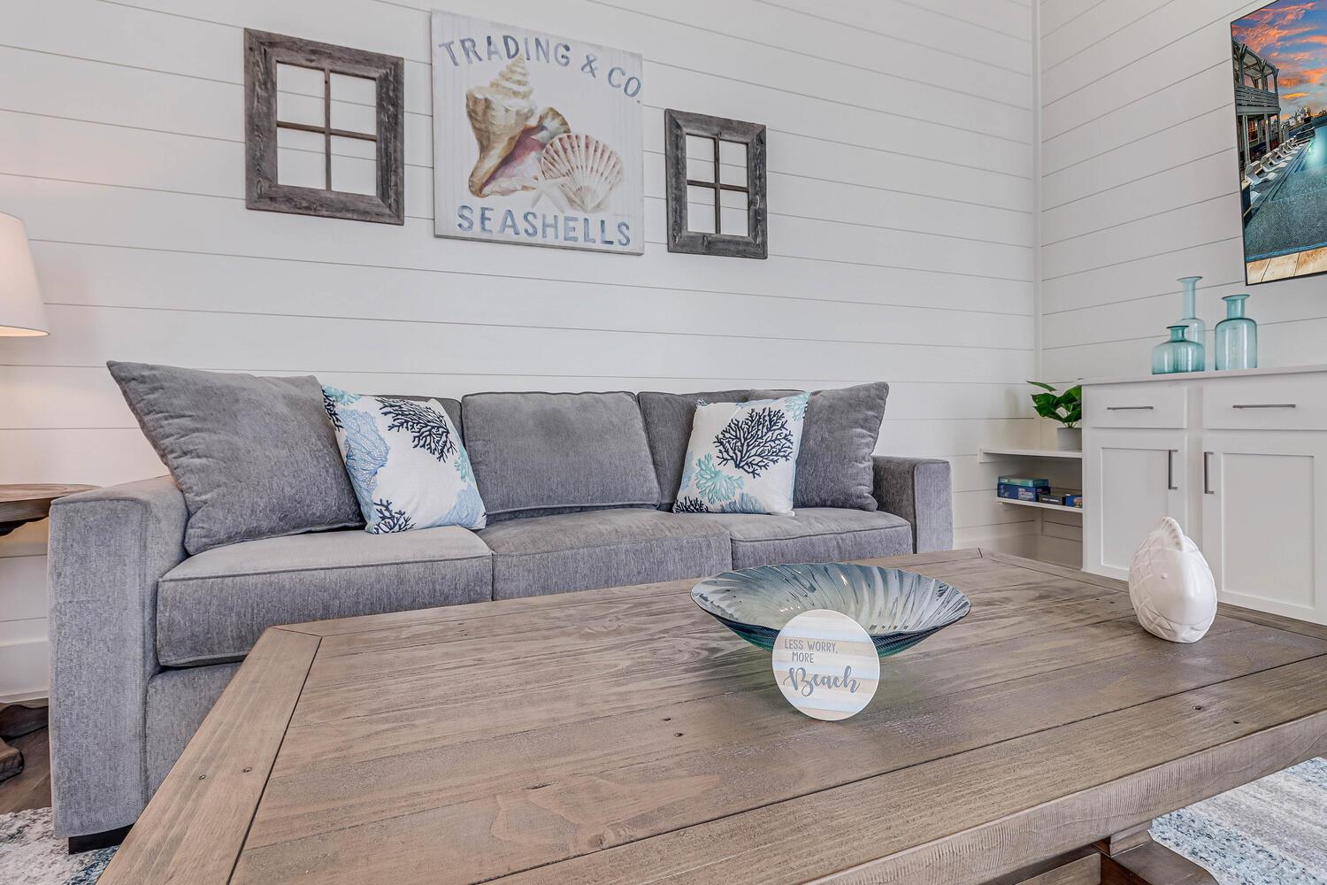 Sitting Area, 2nd Floor