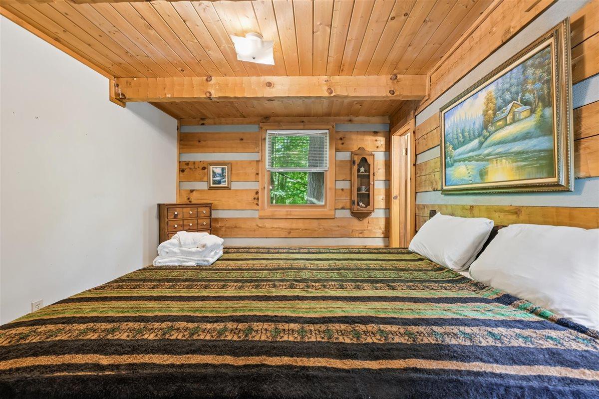 24Bedroom
