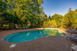 Cedar Fall Resort Pool