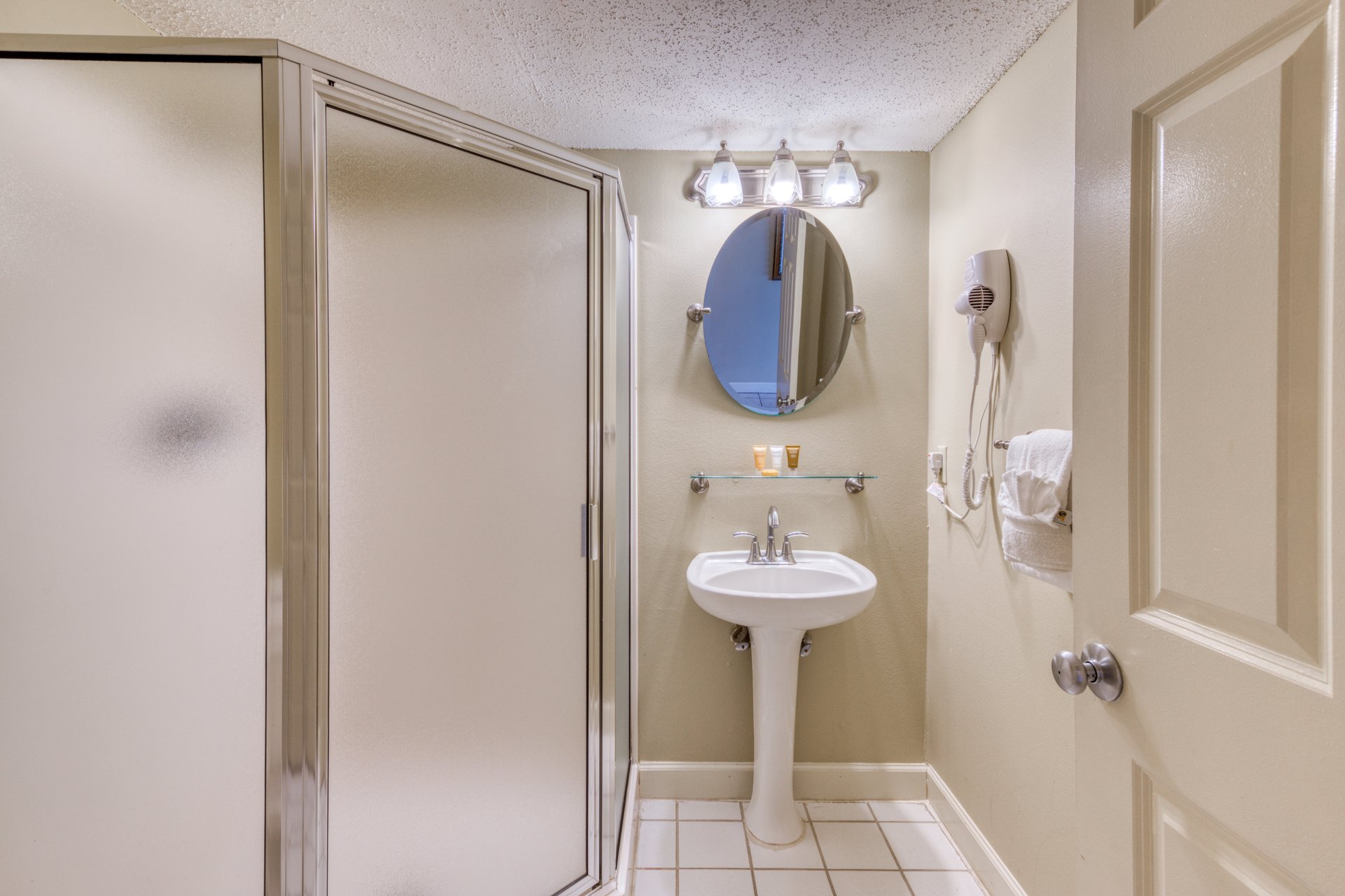 Pelican Beach Resort 1602 17