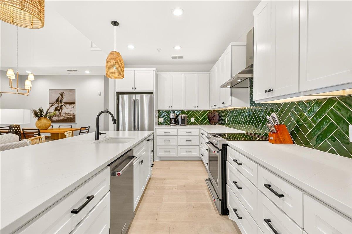 1st Floor, Kitchen