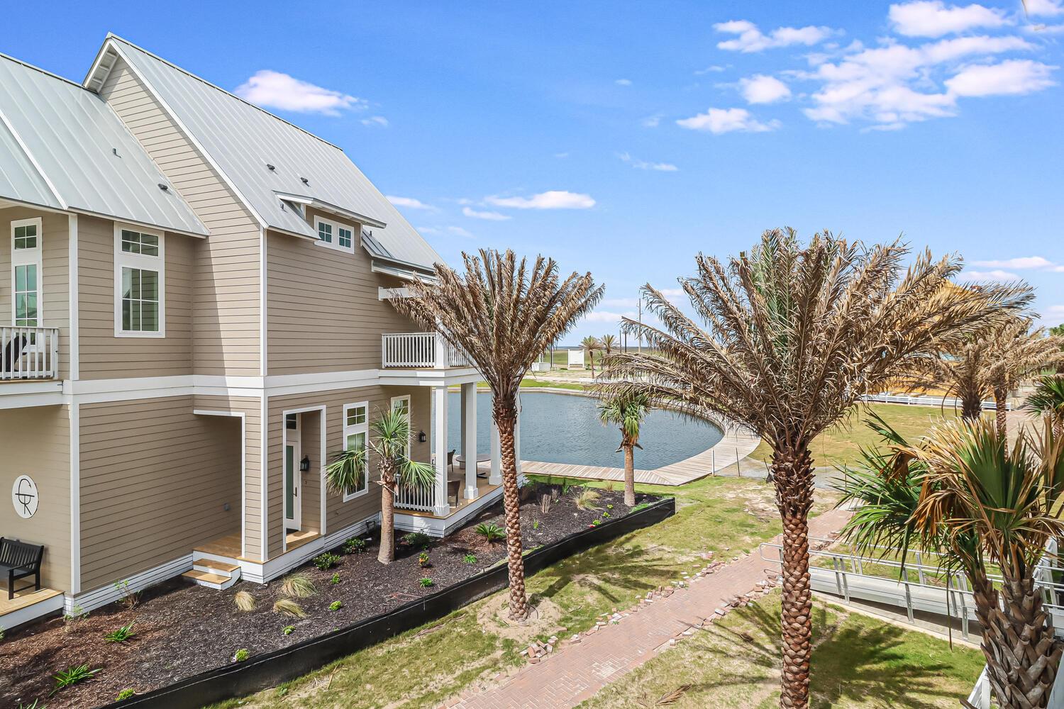 Leisure Lake View From 2nd Floor Living Area Balcony