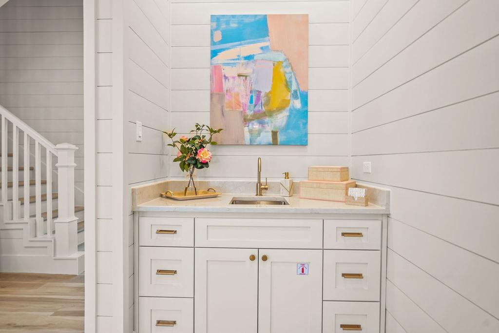 Second Living Room Wet Bar, 1st Floor