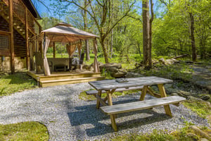 Picnic table