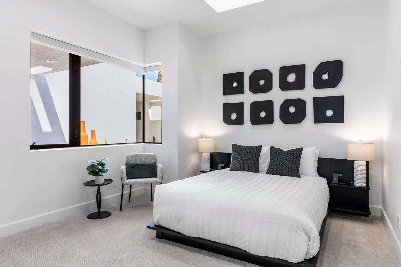 Relaxing guest bedroom