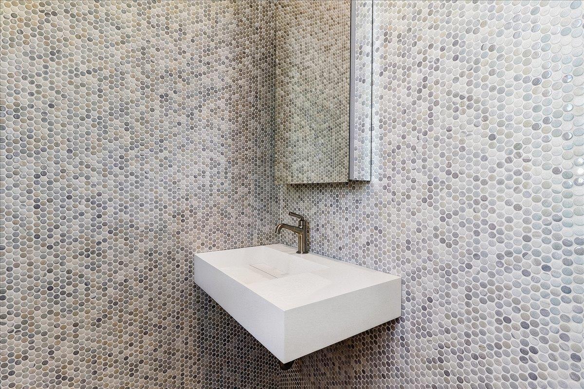 Queen Suite Wet Bath, 2nd Floor