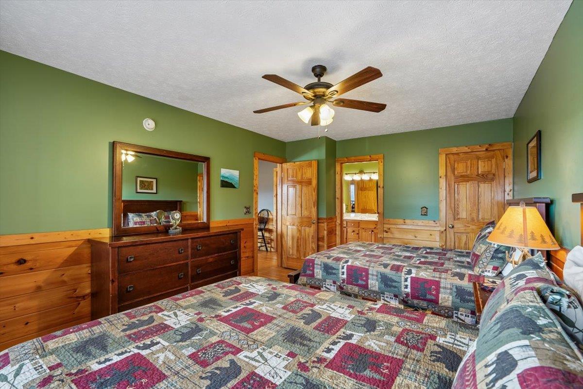 41Bedroom