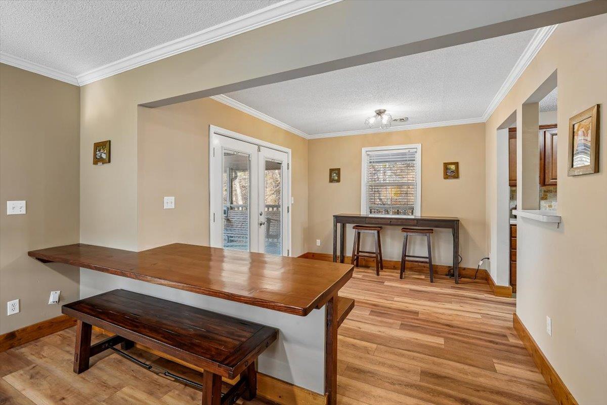 07Breakfast Room