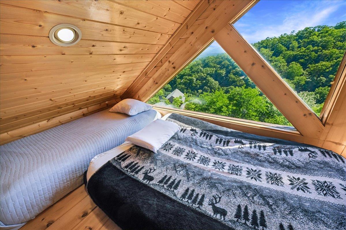 Upper LevelBedroom