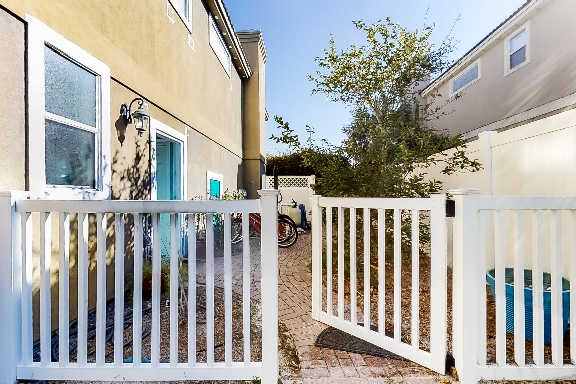 Terra Cotta Happy Ours 33