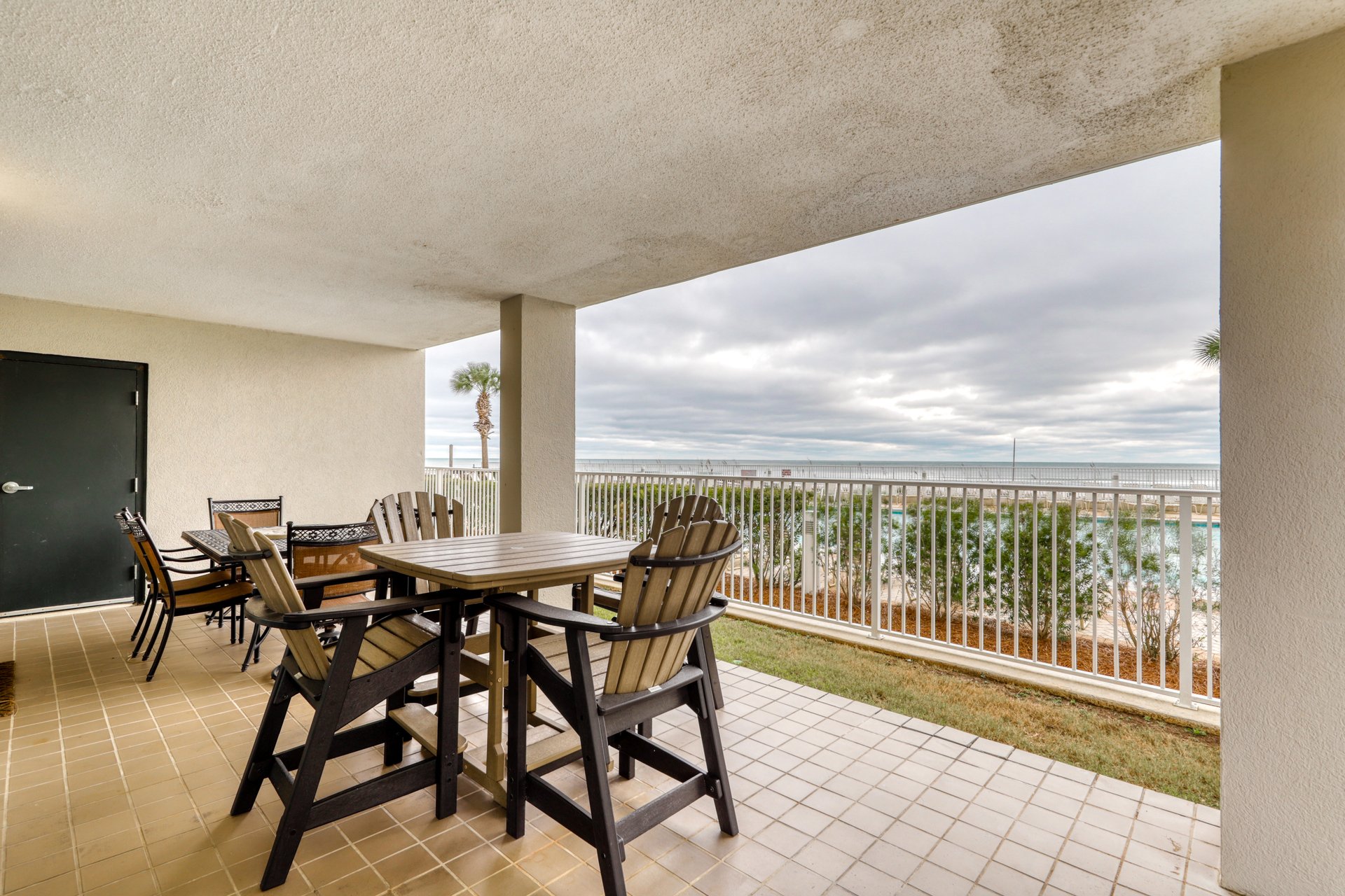 Pelican Pointe 106 6