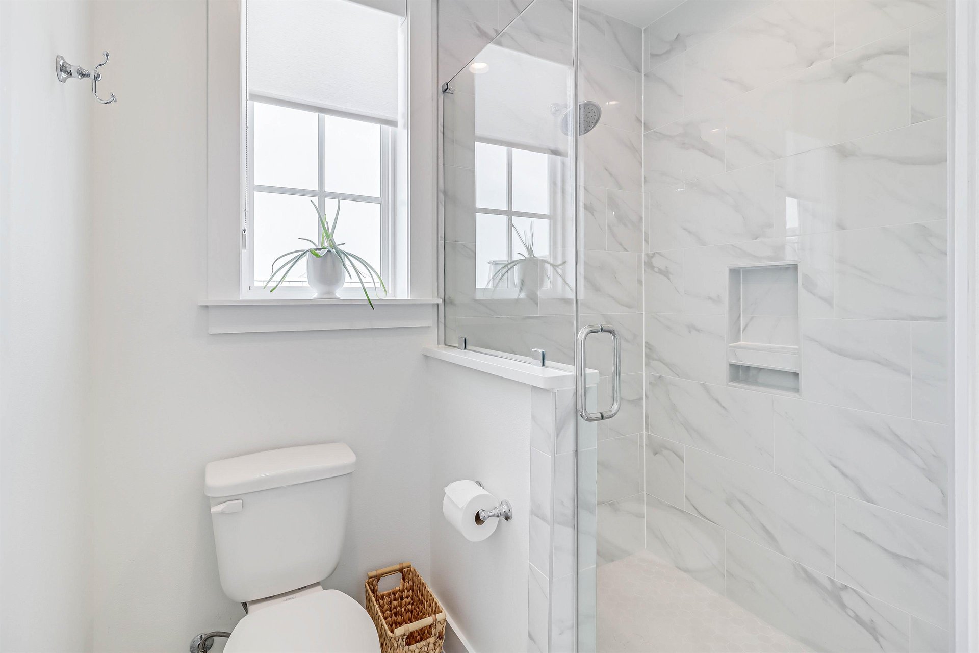 Primary King Bathroom, 3rd Floor