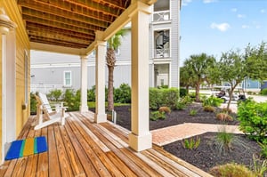 1st Floor, Front Porch