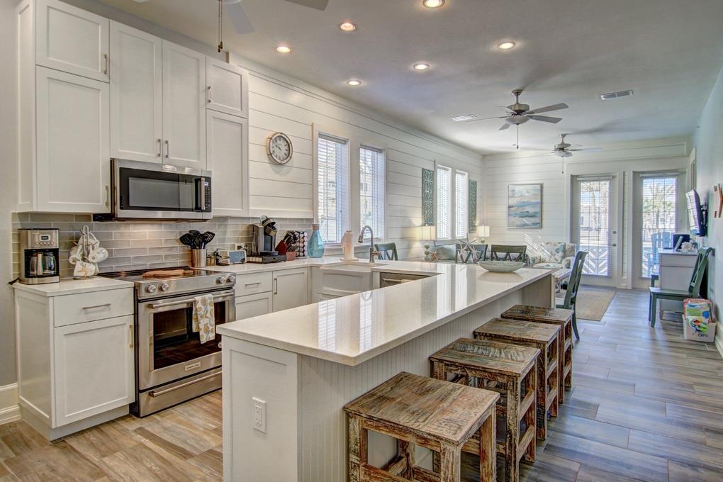 1st Floor, Kitchen