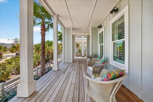 Front Porch, 1st Floor