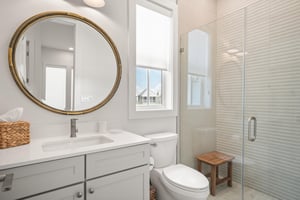 Shared Bathroom, 2nd Floor