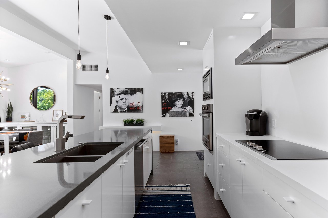 Enjoy cooking together around the beautiful kitchen