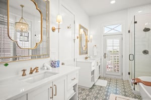 Primary King Bathroom, 2nd Floor