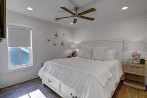 King Bedroom, 3rd Floor