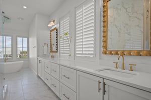 Primary Ensuite, 3rd Floor