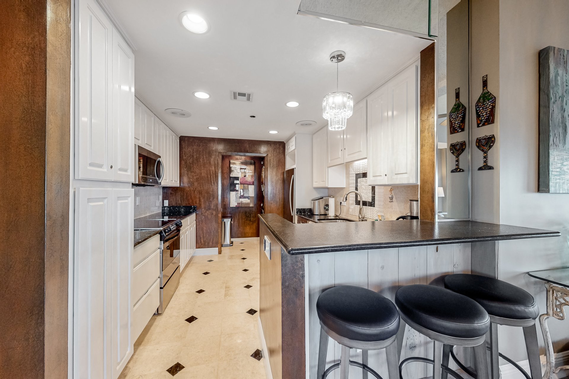 TOPSL Beach Manor 514 7