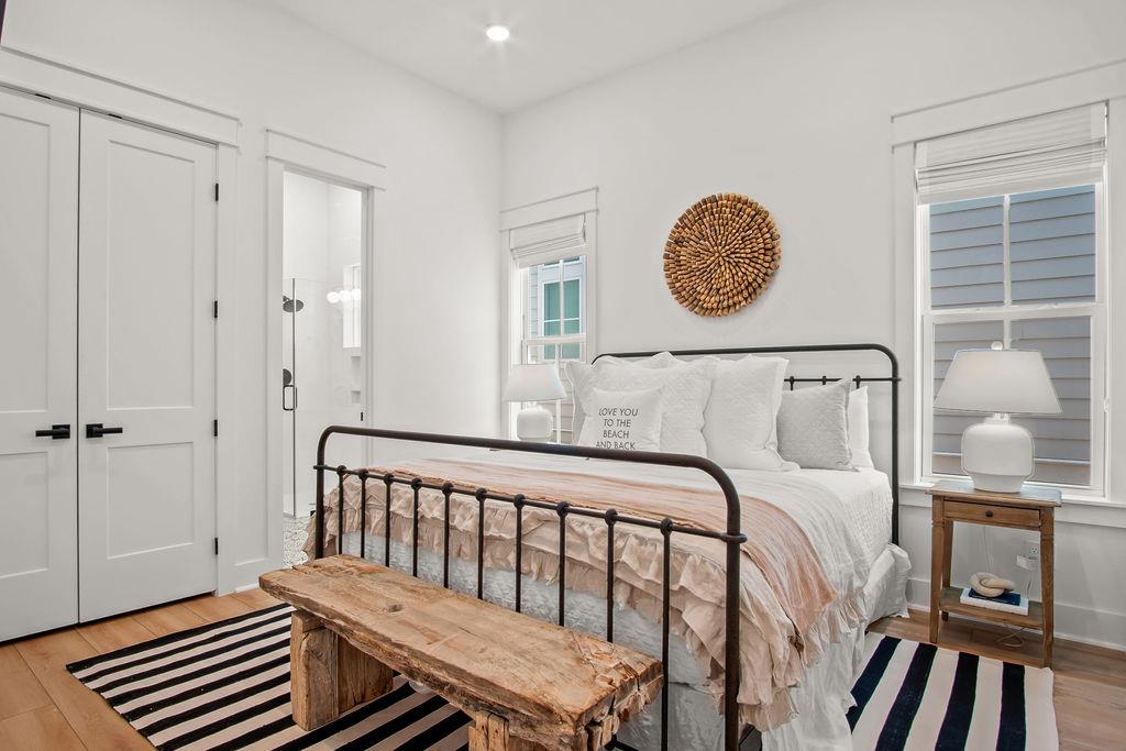 Third King Bedroom, 1st Floor