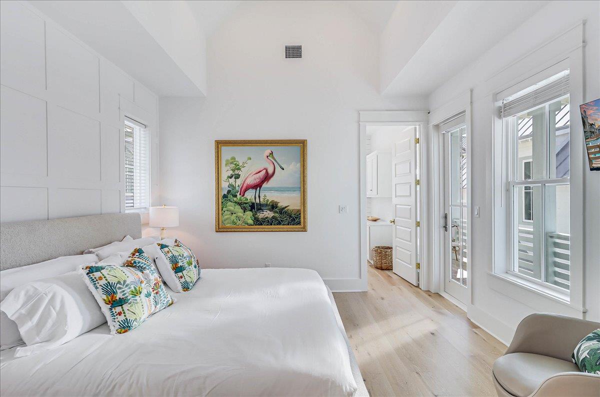 King Bedroom, 2nd Floor